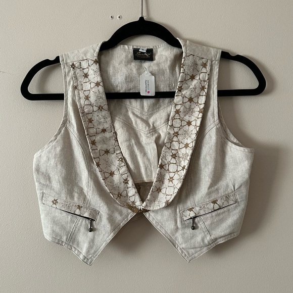 Mini Festival Vest - Picture 1 of 3